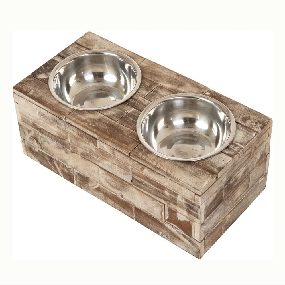 Medium/Large water/food feeder - NEW